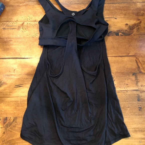 Lululemon All Sport Support Tank. Size 6 - Picture 6 of 7